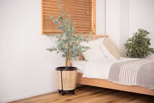 ラタン のプランターカバー