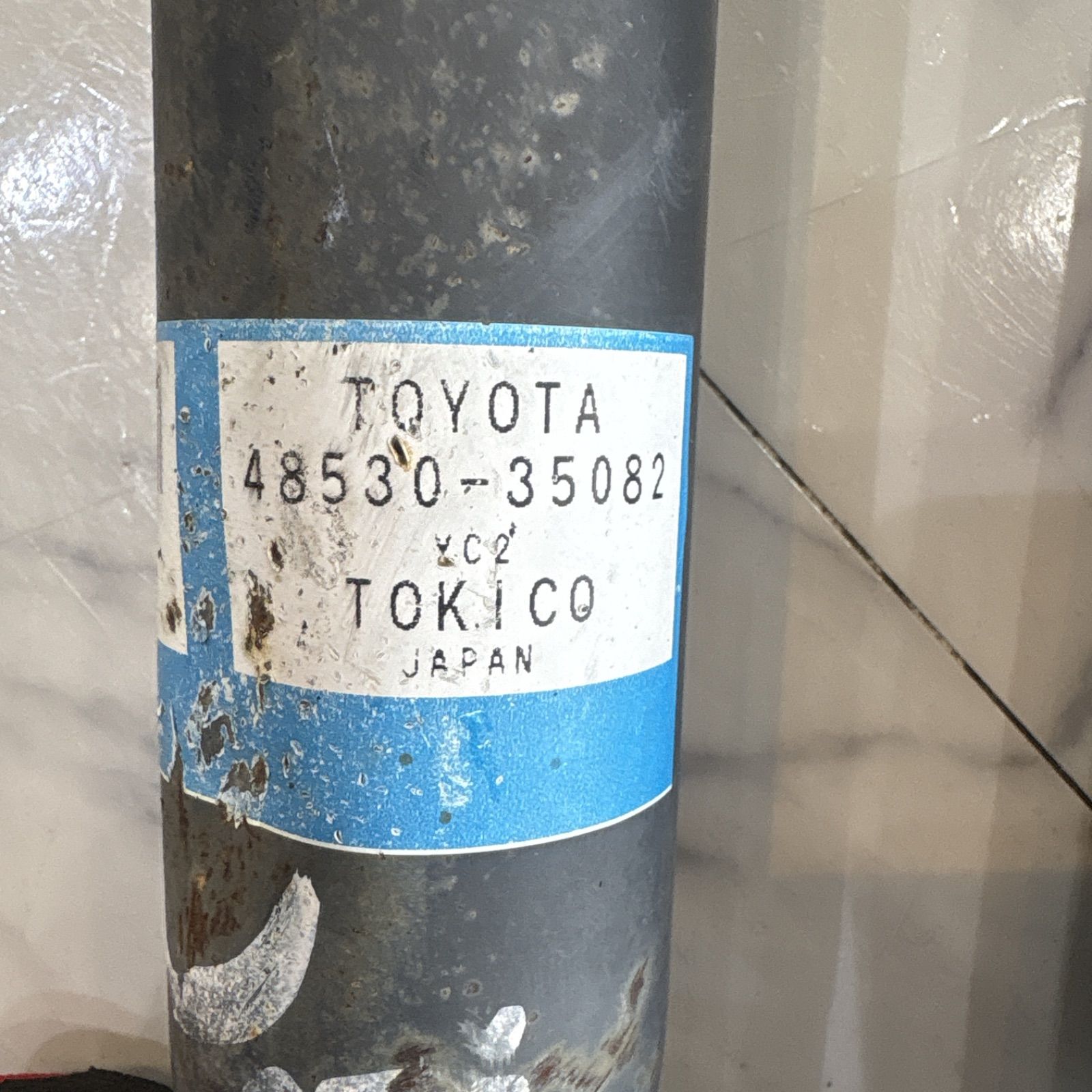 最終値下げ 215系 ハイラックスサーフ 純正ショックアブソーバー 純正 