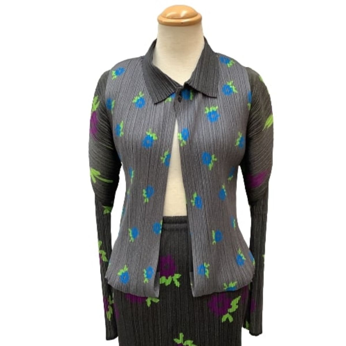 ♪♪ISSEY MIYAKE イッセイミヤケ PLEATS PLEASE ジャケット