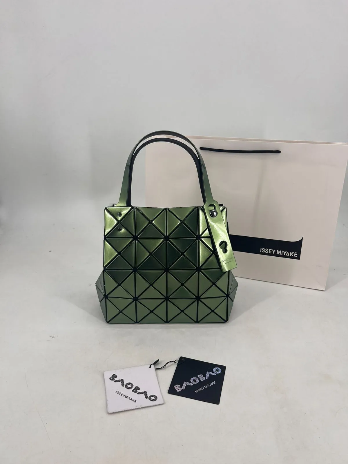 ISSEY MIYAKE イッセイミヤケ BaoBao ハンドバッグ レディバッグ新品