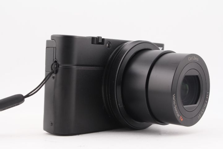 100 コンパクトデジタルカメラ