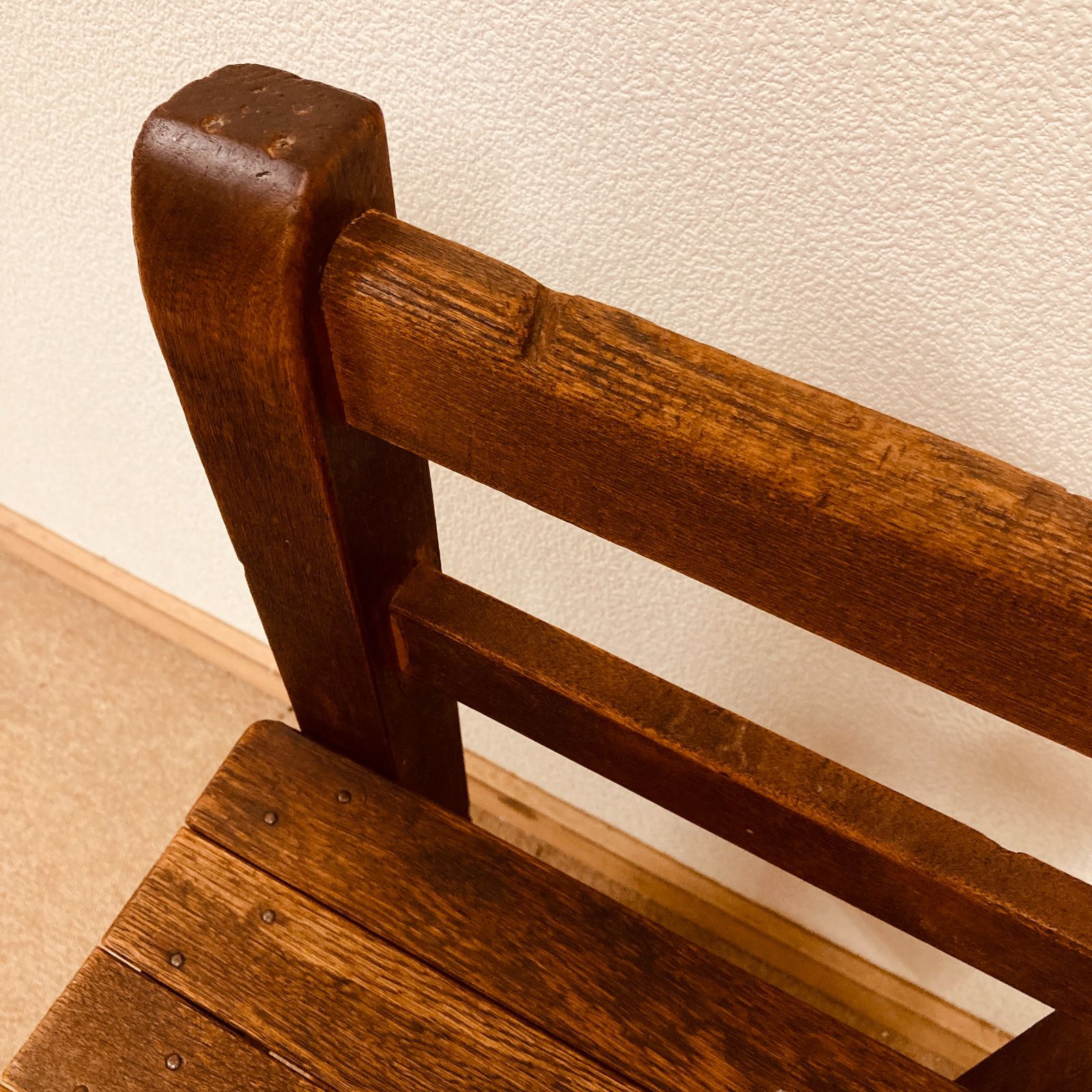 昭和レトロ　昔の古い木の学校イス 昭和レトロ 昔の古い木の学校イス - メルカリ
