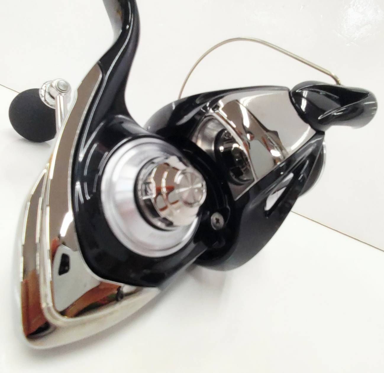 ダイワ　23レグザ　LT4000-cxh ウインターSALE！】【新品・未使用】ダイワ 23レグザ LT4000-CXH（01