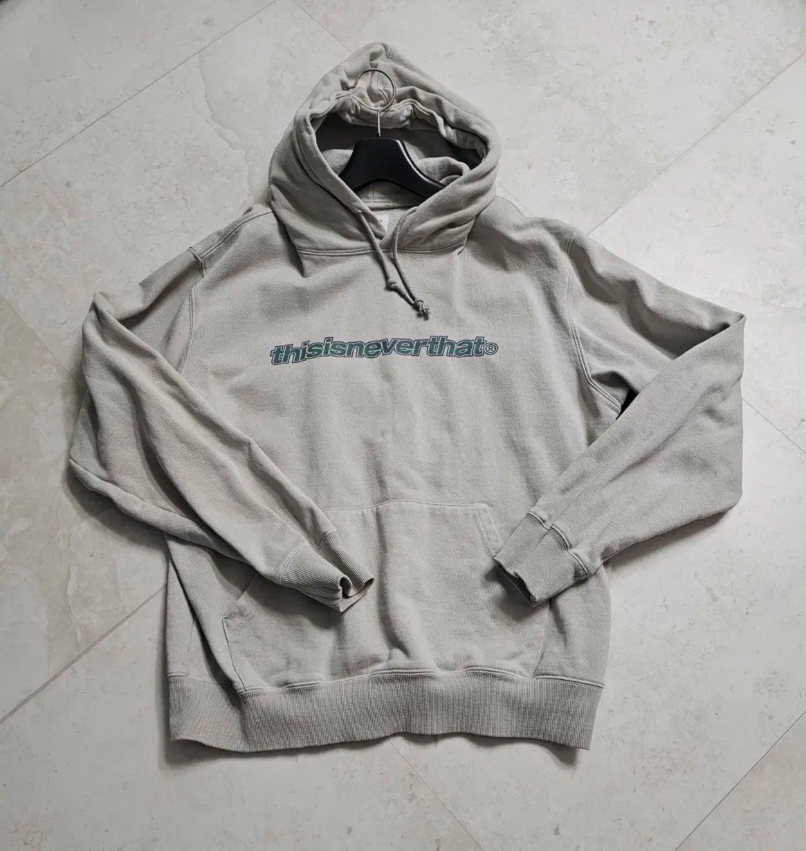 thisisneverthat(ディスイズネバーザット) パーカー ( XL ）