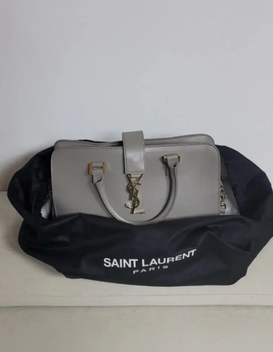 SAINT LAURENT サンローラン ハンドバッグ グレー ベイビーカバス サン