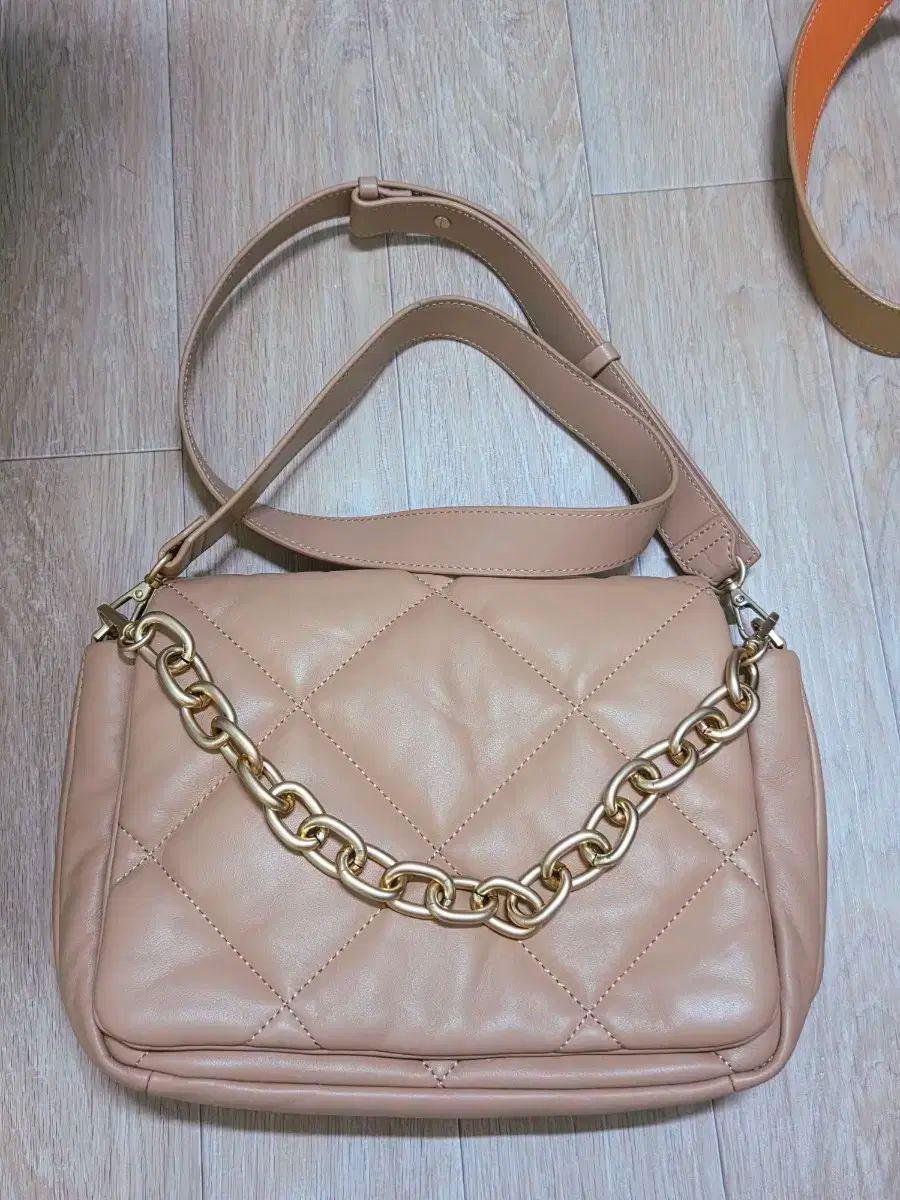 Vera Wang ヴェラウォン クロスバッグ DECORATOM_COM_BR