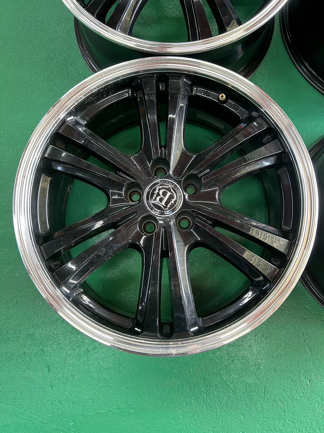 送料込み！　アルミホイール　17X7J　PCD100　5H　+48　4本セット　中古品