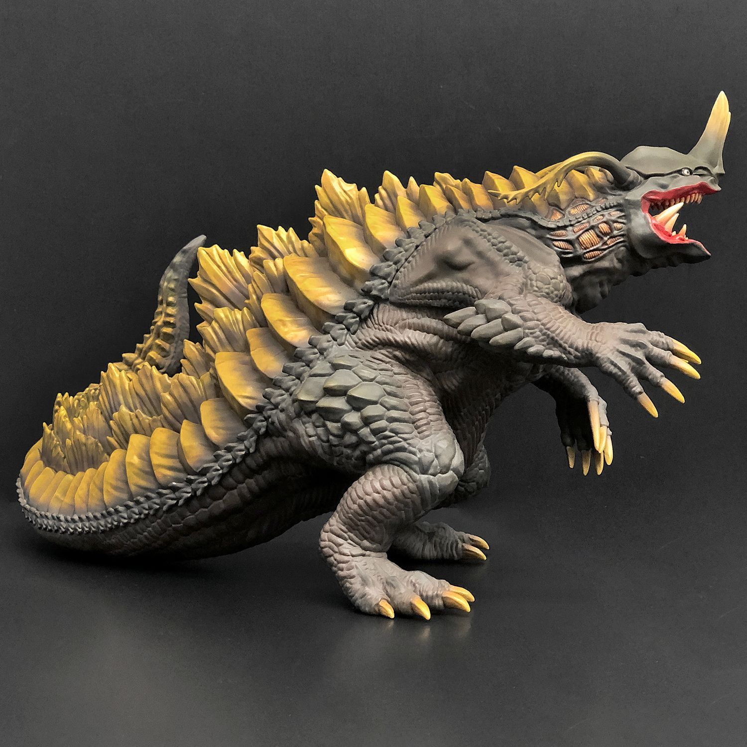 キット完成品 ネロンガ シン・ウルトラマン メガソフビキット 海洋堂