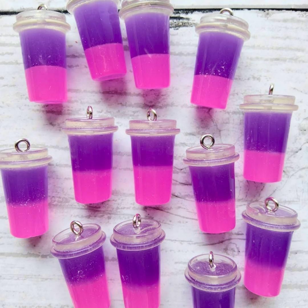 233☆ ハンドメイド チャーム ストラップ ピンク ドリンク つぶつぶ