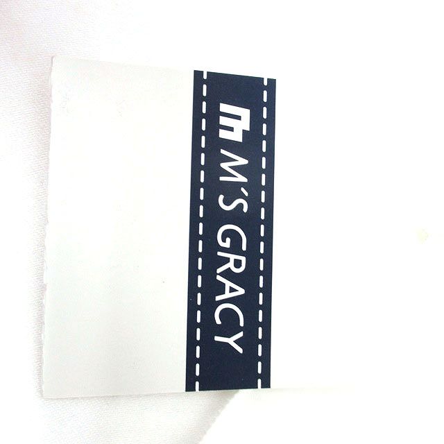 美品、タグ付き、エムズグレイシー、M’S GRACY、ダウン、ポンチョ、ホワイト エムズグレイシー M'S GRACY タグ付き リボン 装飾品 安全ピン