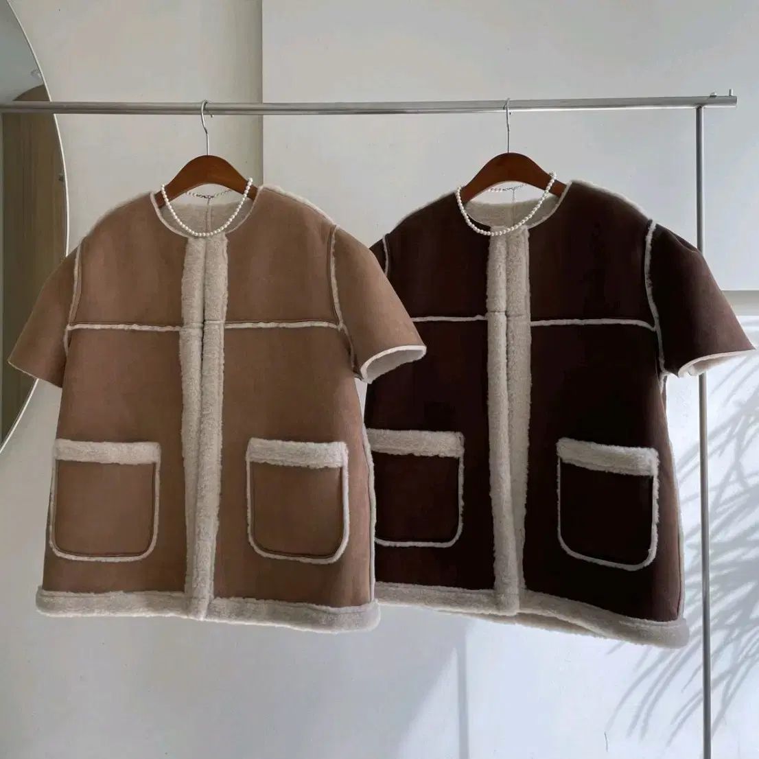 パフスリーブ ムートンのベスト 2COLOR