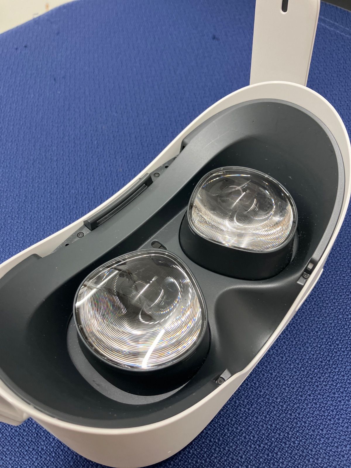 本体 メタクエスト2