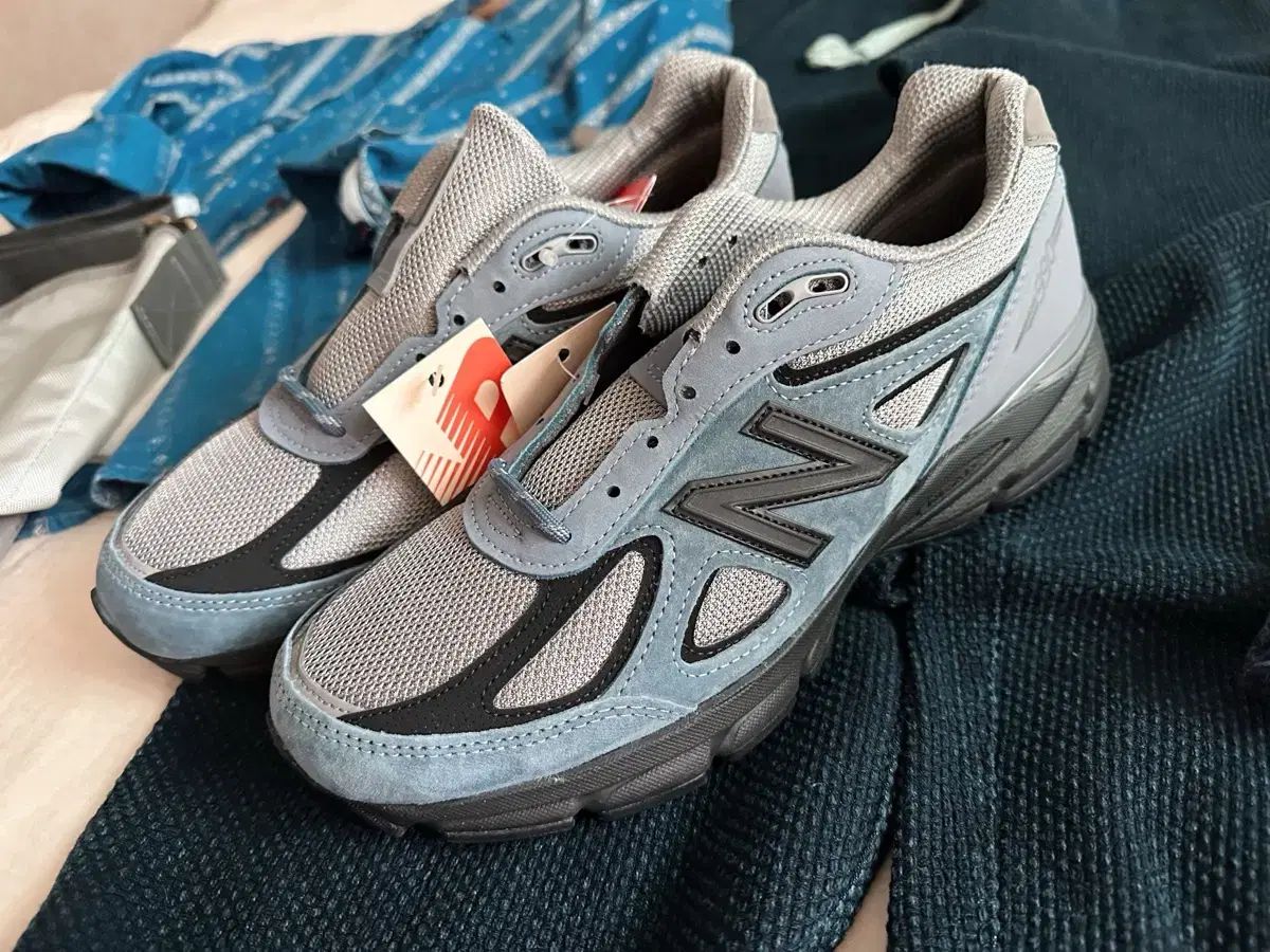 New Balance ニューバランス 990v4 265
