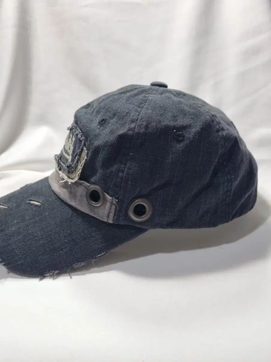 【新品未使用】Y2K復刻レア Von Dutch ボンダッチ ネイビー x 豹柄 Von Dutch(ボンダッチ) 限定版 ブラック ダメージ 傷 ボール