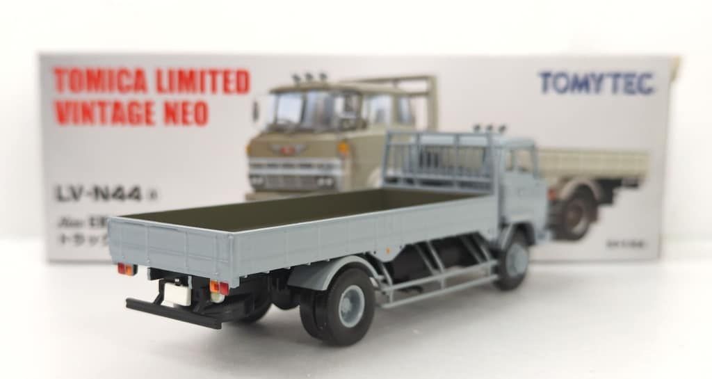 トミーテック TOMICA LIMITED VINTAGE NEO 日野 KB324型 トラック 高床 グレー LV-N44a