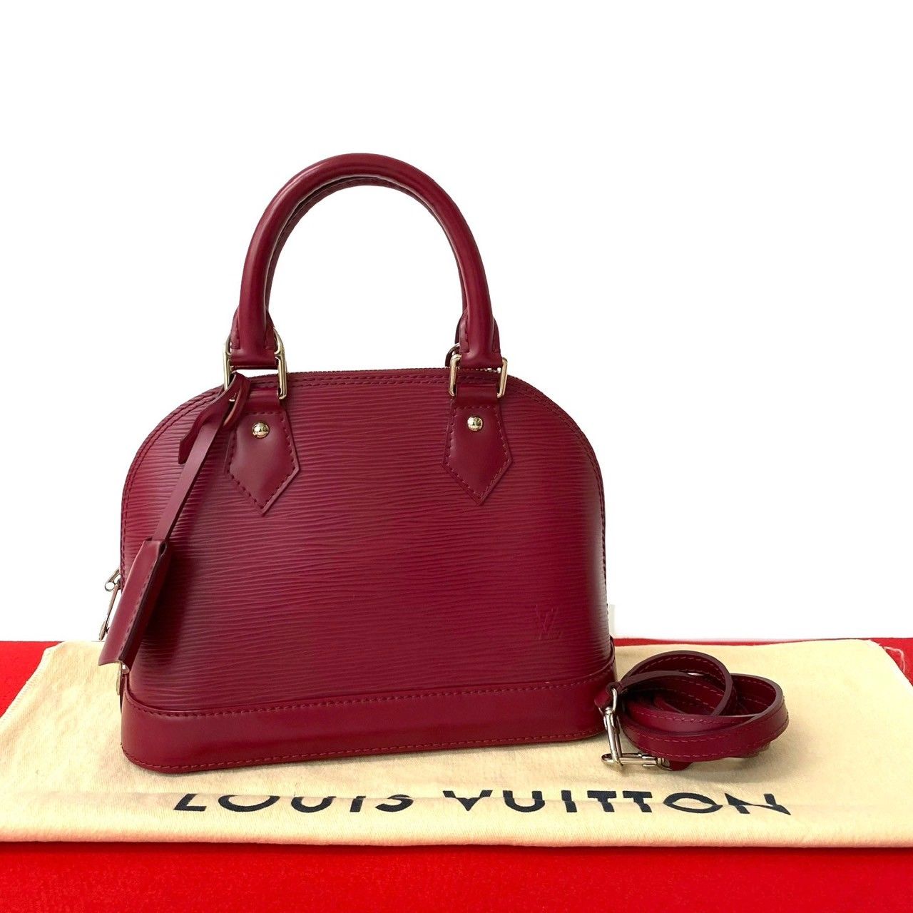 Louis Vuitton エピレザー レッドバッグアルマ LOUIS VUITTON ルイヴィトン エピ アルマ ショルダーバッグ