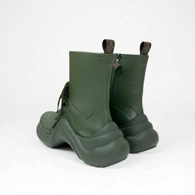 ルイ・ヴィトン」から新作レインシューズが登場 スニーカー“LV アーク