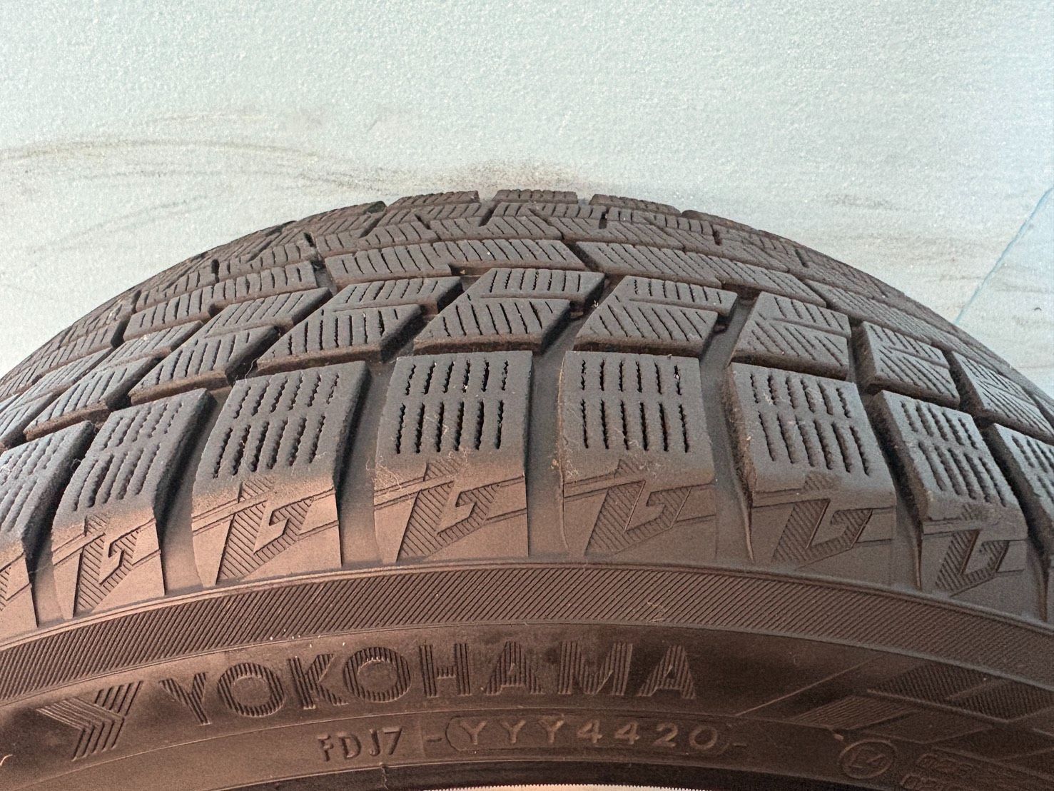 iG60 スタッドレス