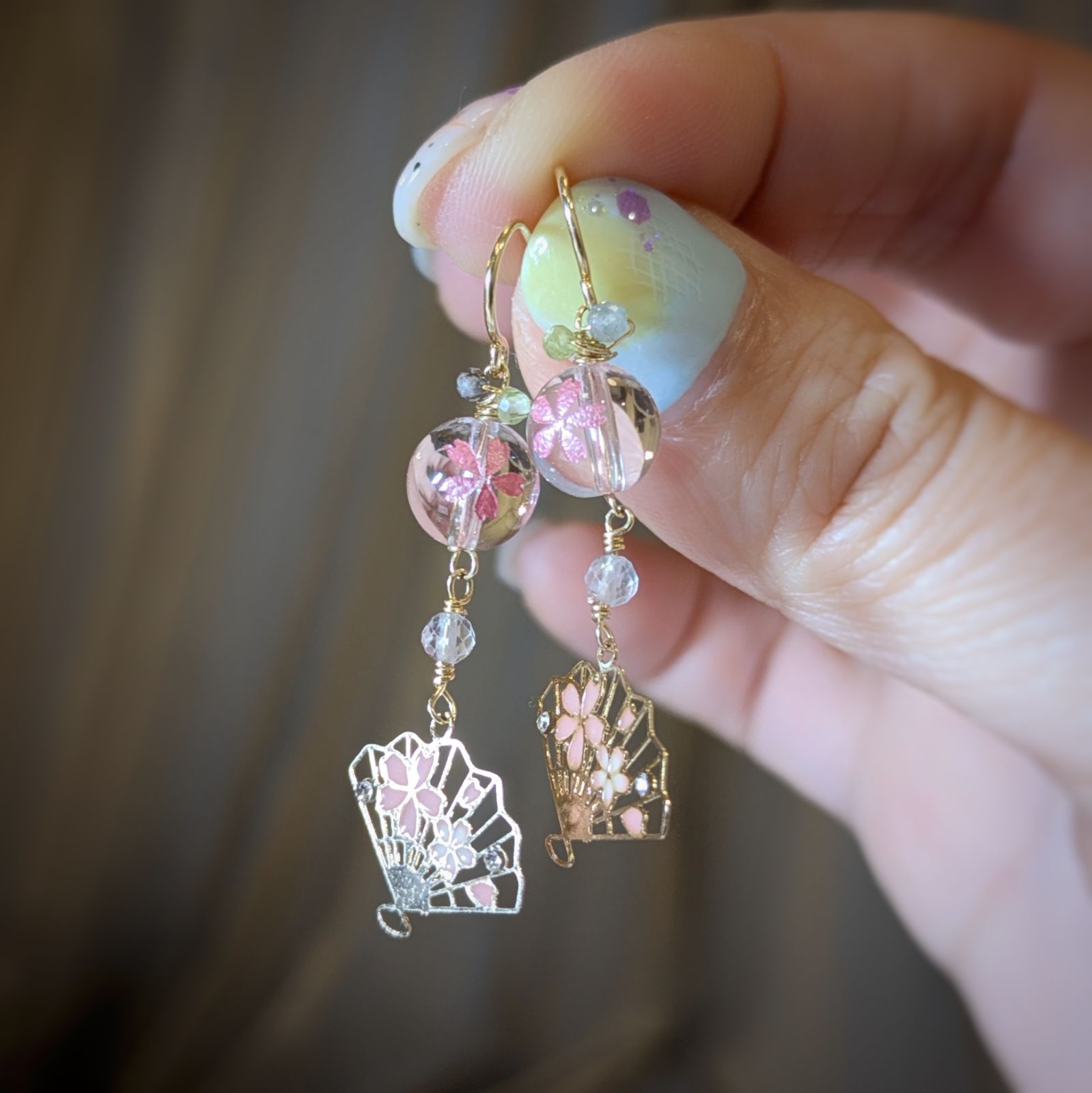 匿名配送 レディース オーストリア水晶 フープ 桜 ピアス