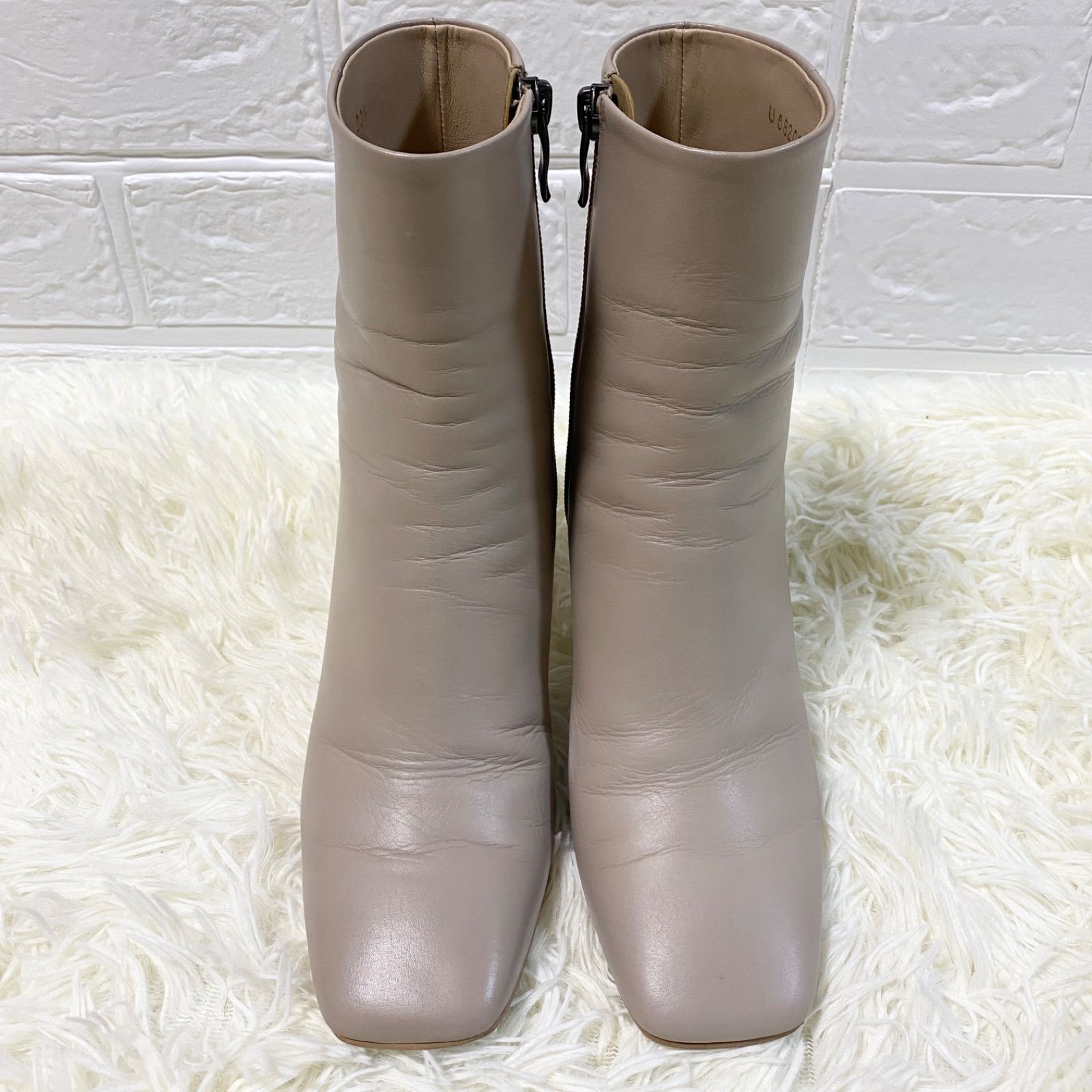 人気品✨【DIANA】ダイアナ ショートブーツ スクエアトゥ ダーク 