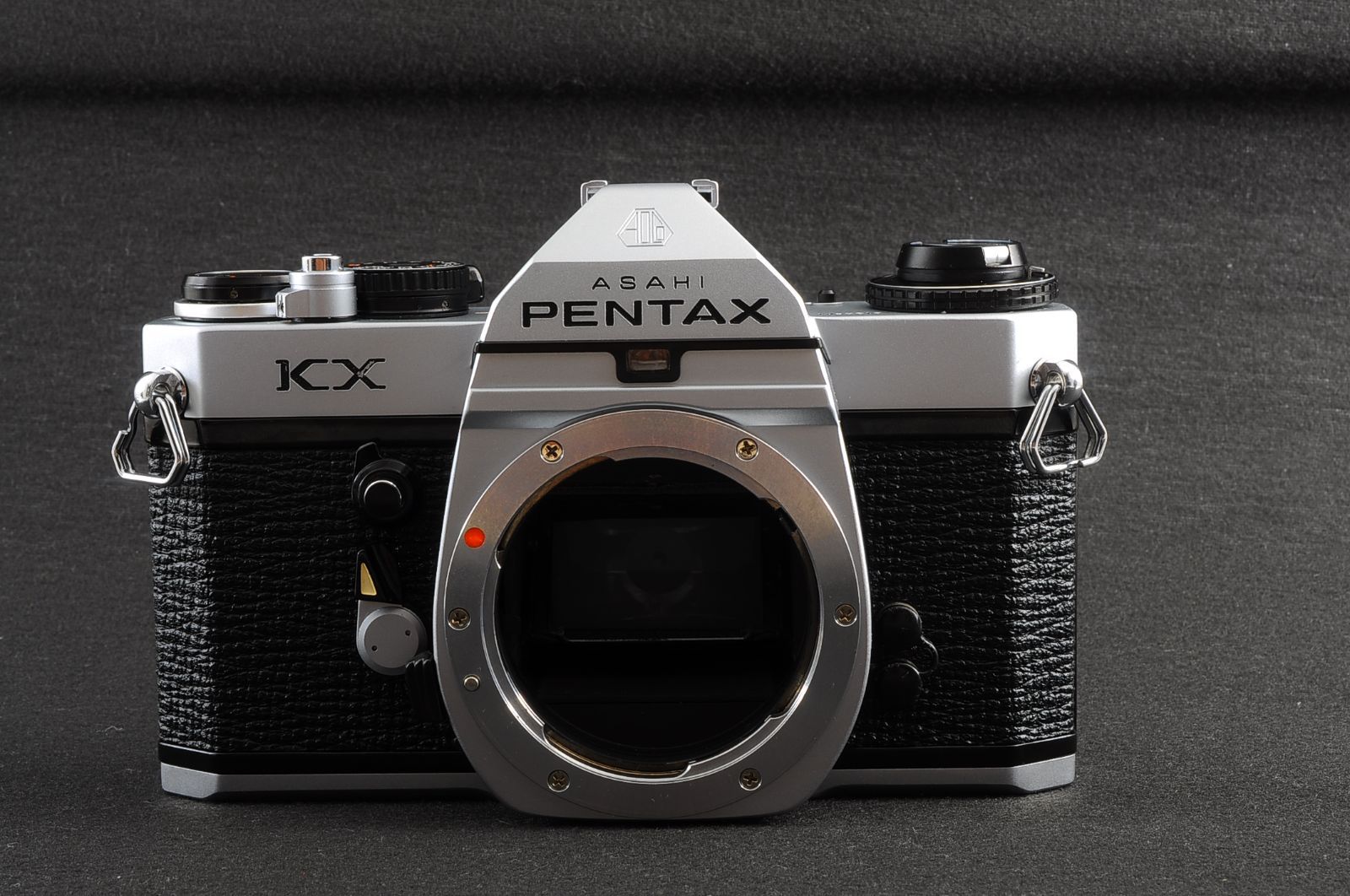 ペンタックス KX フィルムカメラ ボディ モルト交換済 ② ペンタックス KX フィルムカメラ ボディ モルト交換済 PENTAX