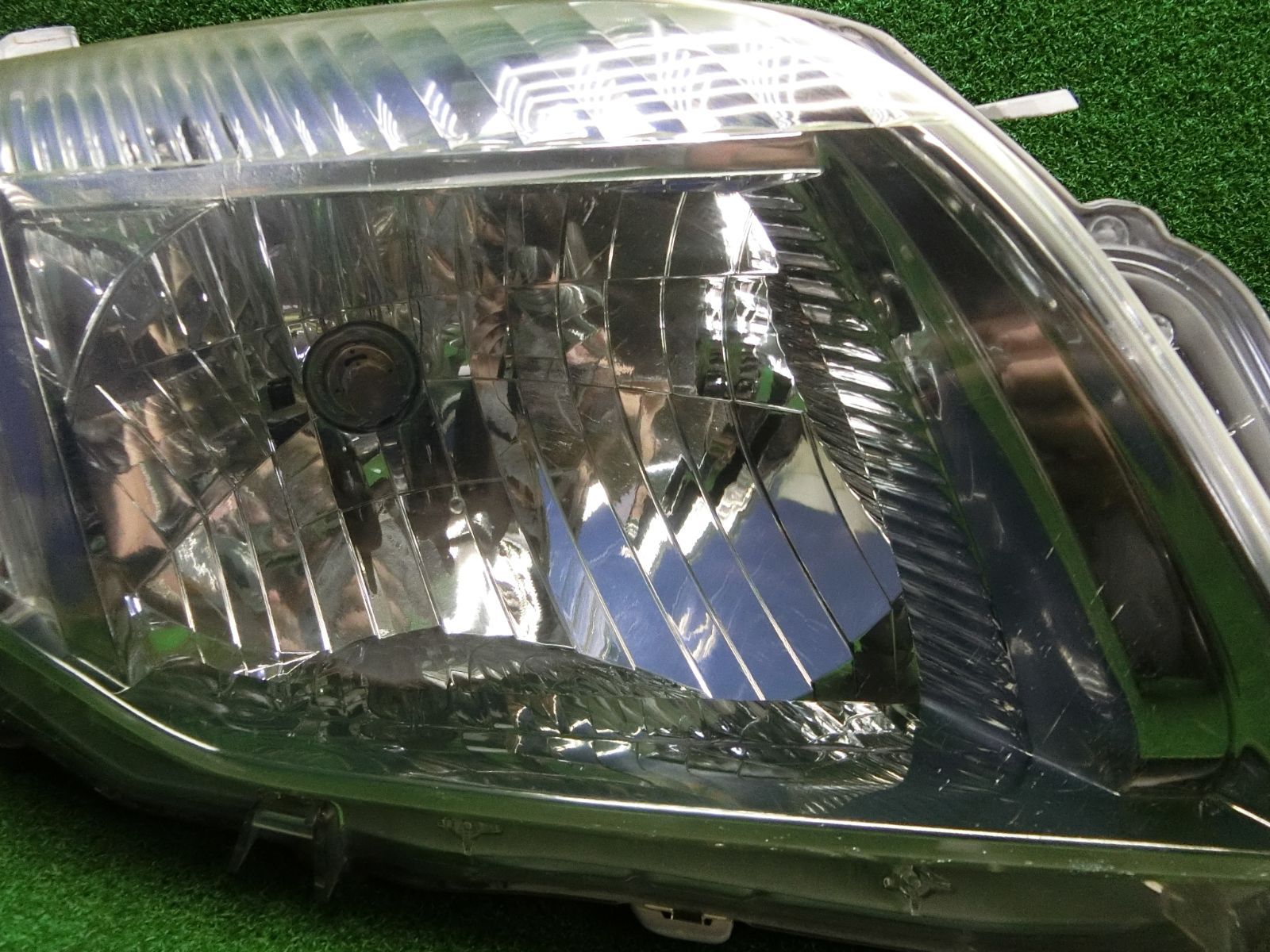 11123 コーティング済 トヨタ カローラフィルダー NZE141 NZE144 ヘッドライト 左右セット KOITO 13-98 研磨済 破損なし