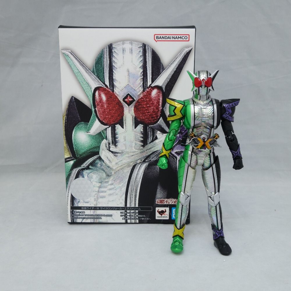 新作入荷得価★中古品★アクションフィギュア 仮面ライダーW S.H.Figuarts（真骨彫製法） 仮面ライダージョーカー BANDAI バンダイ 仮面ライダーW（ダブル）