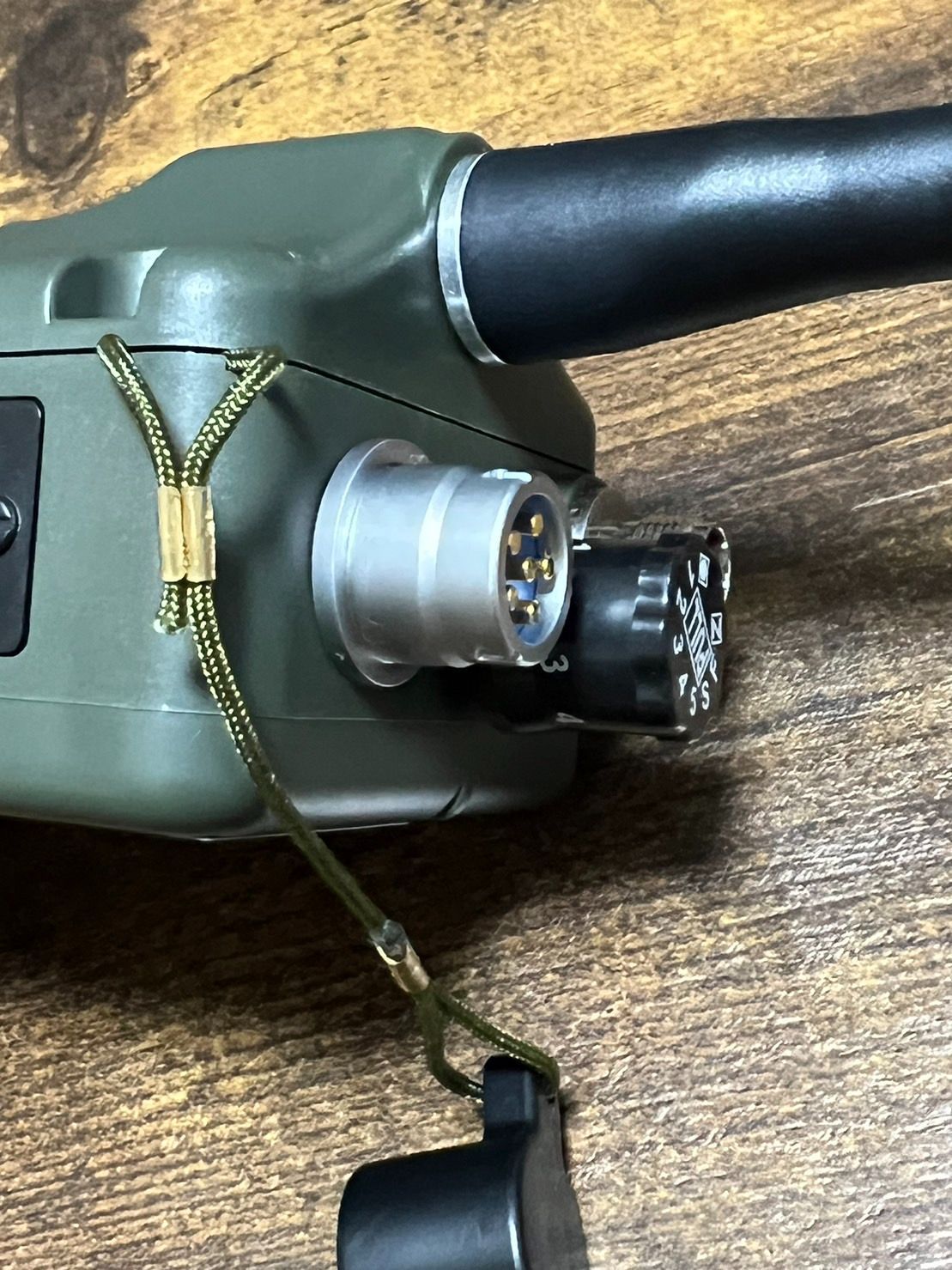 PRC-152 アンプ内蔵　ダミーラジオ