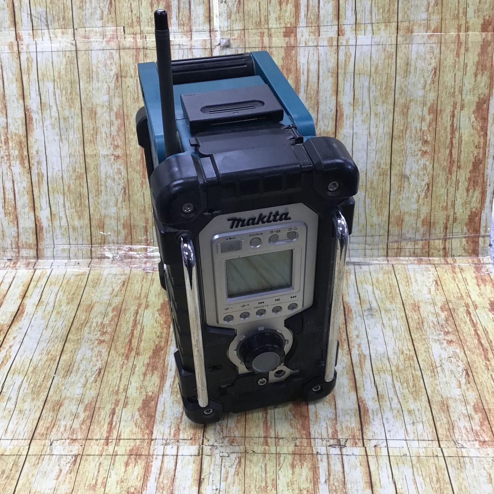 マキタ(makita) コードレスラジオ MR103【川崎店】
