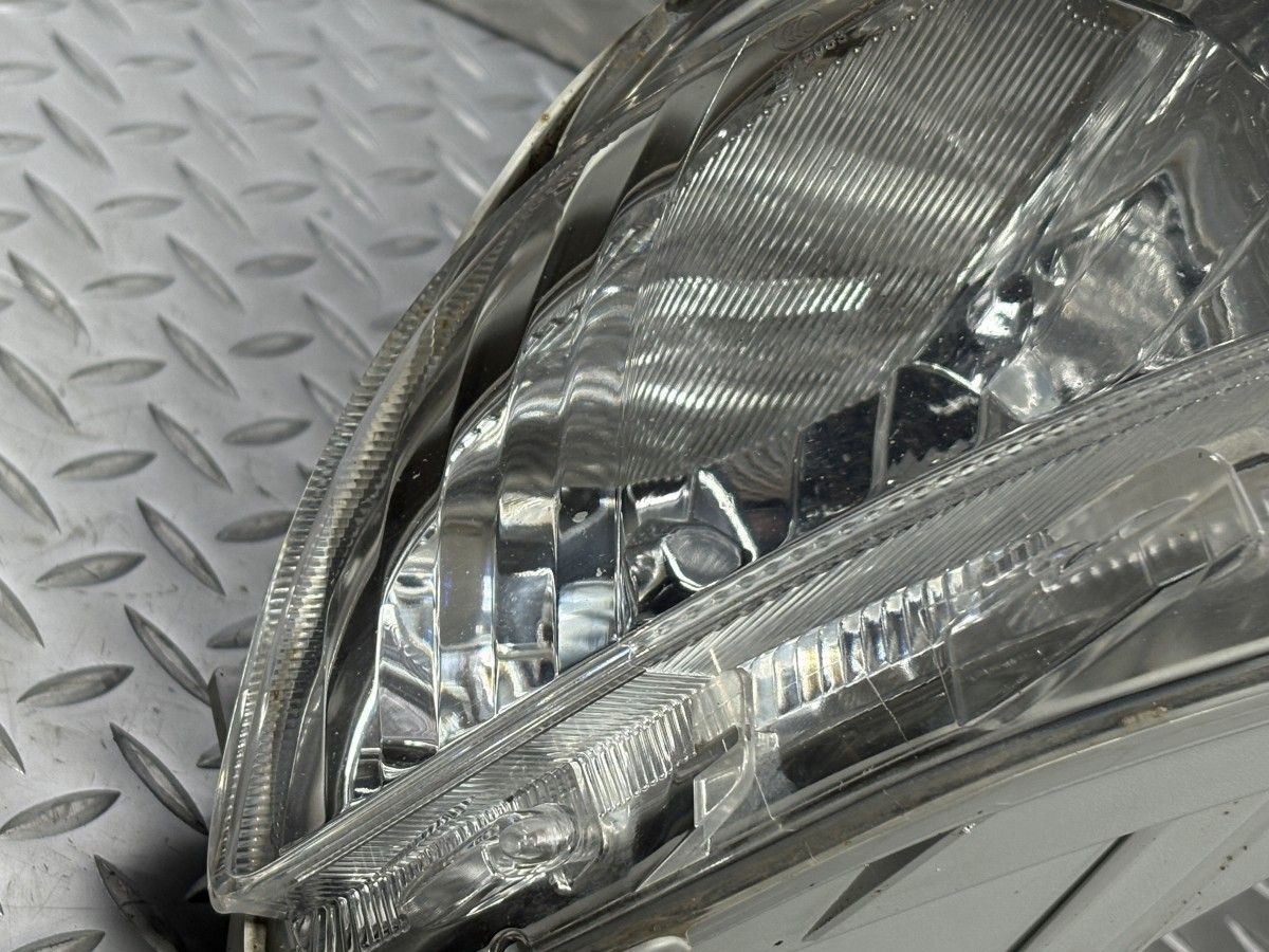 レクサスLS460(USF40)前期純正フォグランプ(KOITO 50-77)左右セット中古品 ☆レクサス USF40 UVF45 LS460 LS600h 前期 純正オプション HID LED