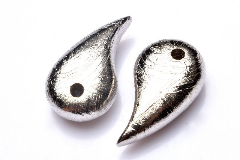 ギベオン(メテオライト隕石) 16x9mm 勾玉 ルース 1個売り