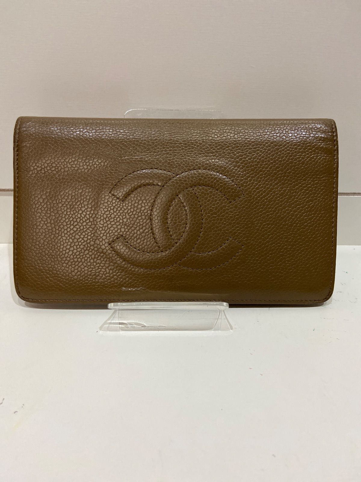 CHANEL キャビスキン 二つ折り財布 CHANEL キャビアスキン 二つ折り長財布 - メルカリ