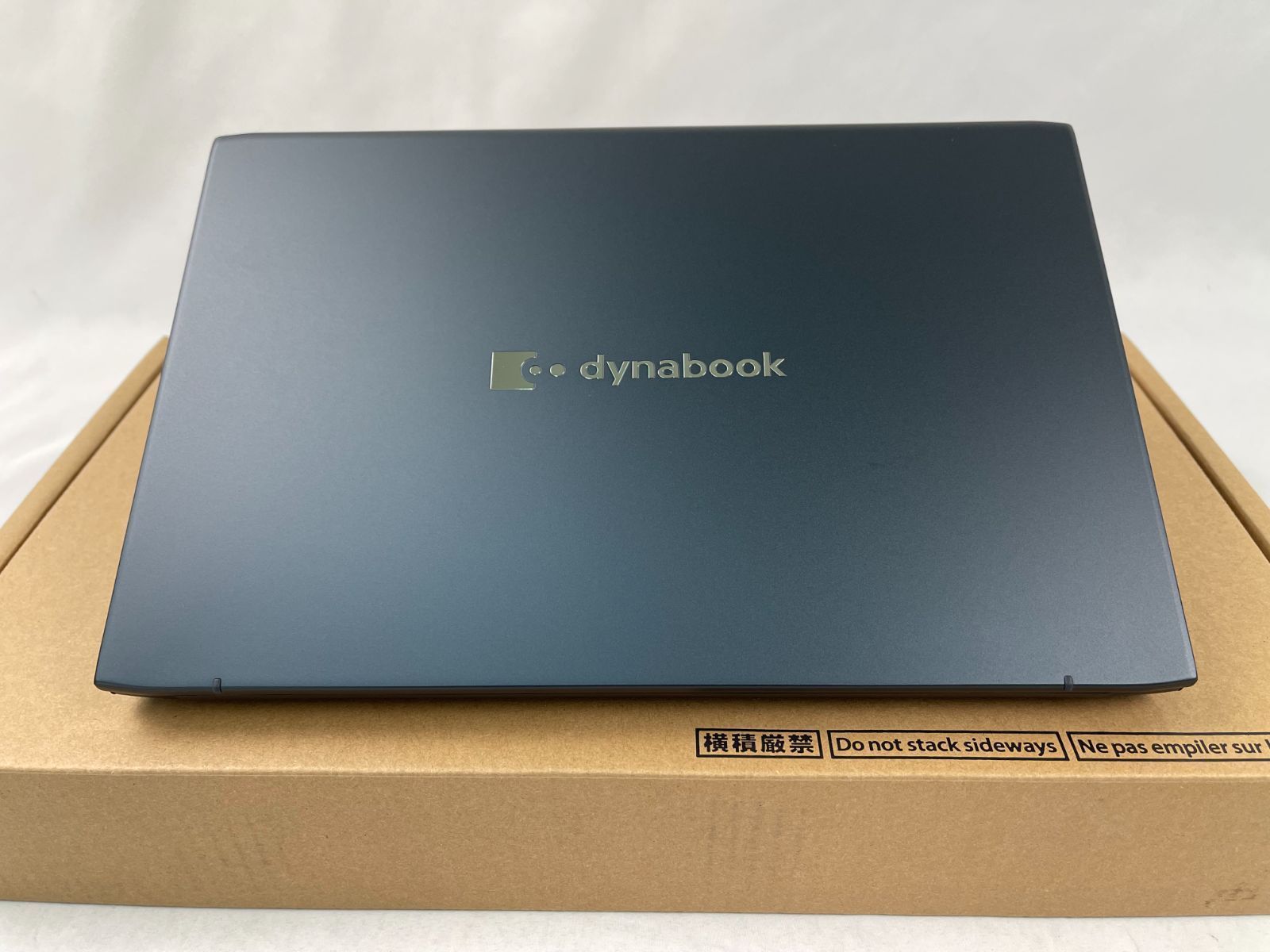 極美品】dynabook SJ73/KV 第12世代Intel Core i5-1235U 16GB/SSD256GB 顔