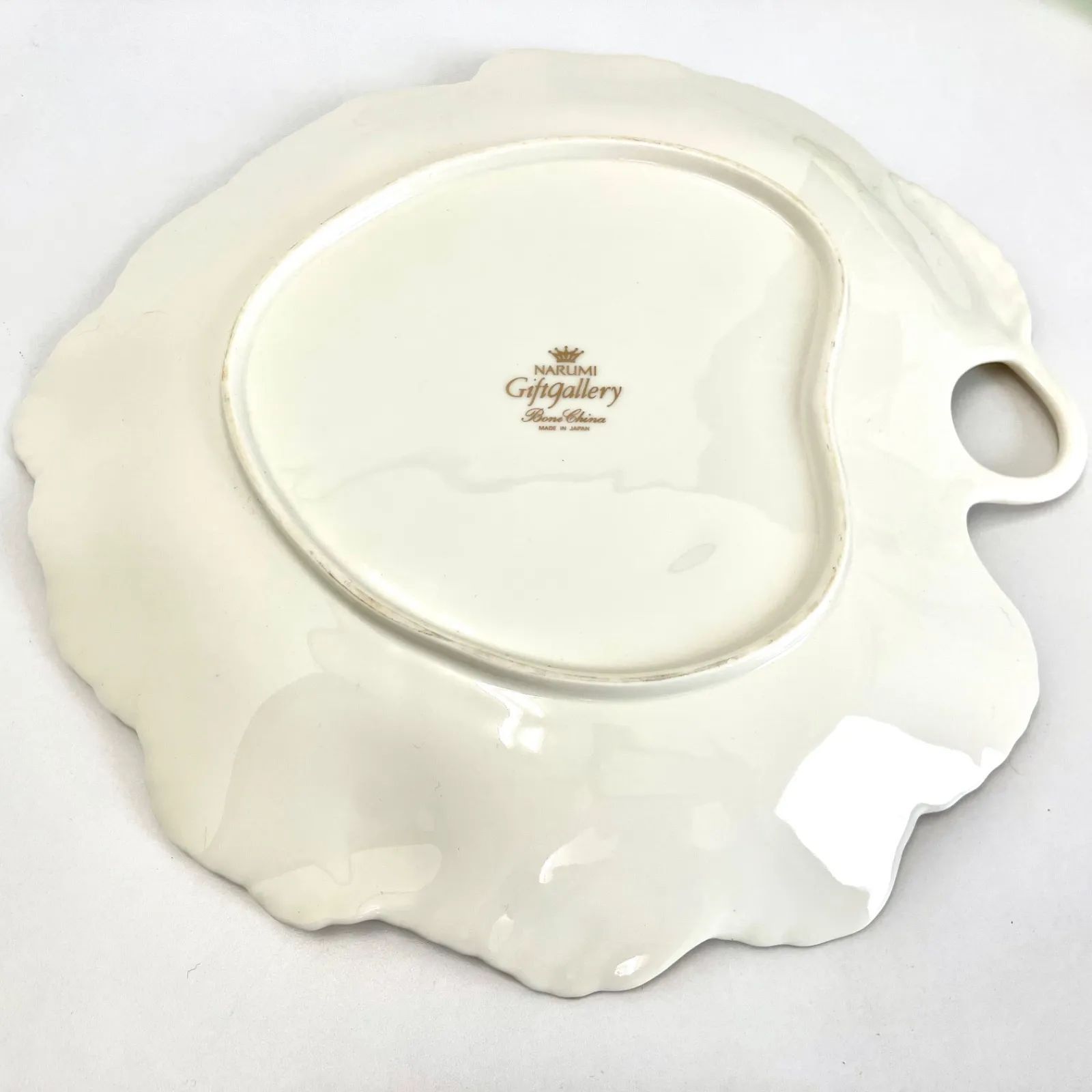 628033】 NARUMI bone China gift gallery リーフディッシュ 皿 美品
