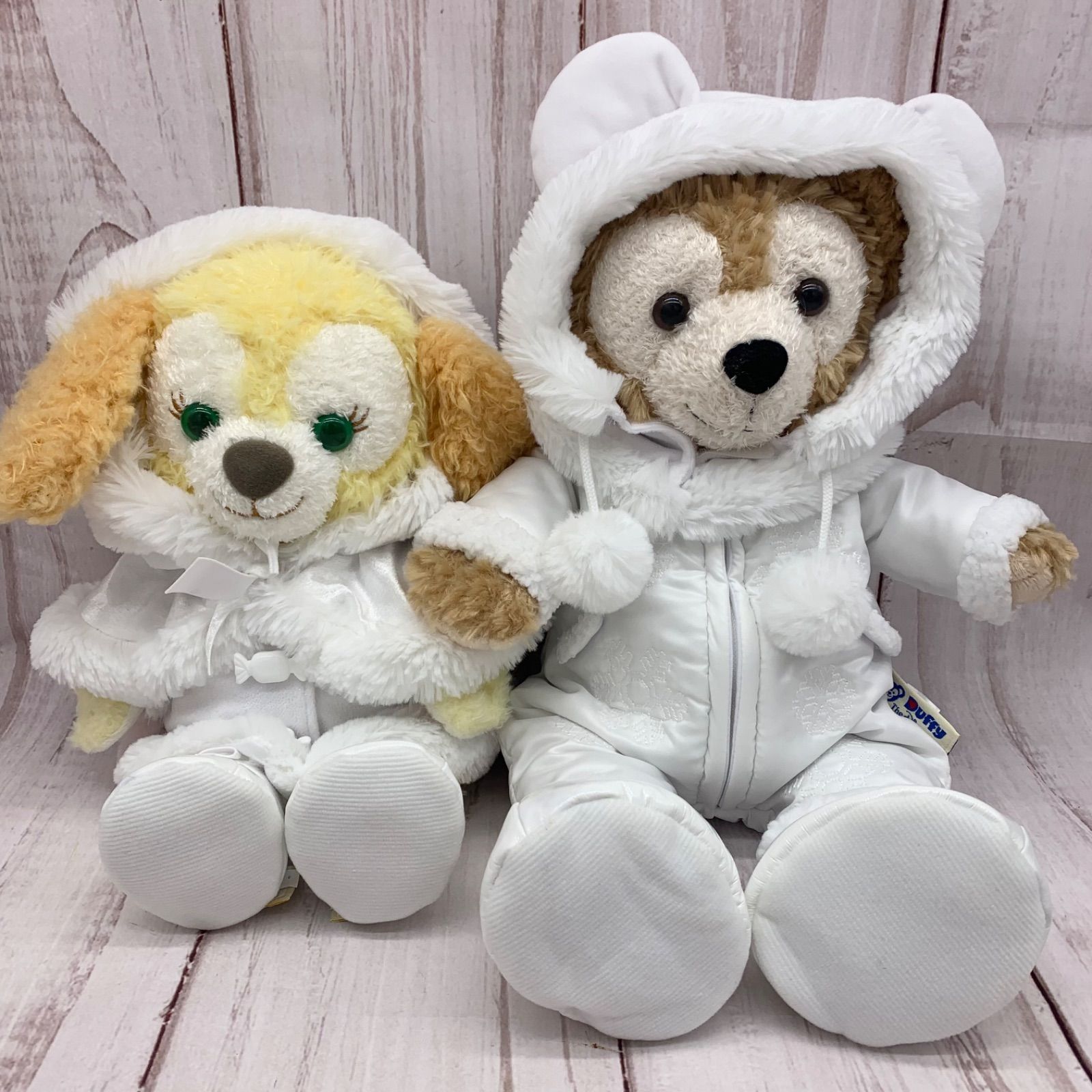 ダッフィー＆フレンズ コスチューム7枚+ぬいぐるみ1体まとめ売り 2025】ダッフィー&フレンズのコスチュームセットまとめ