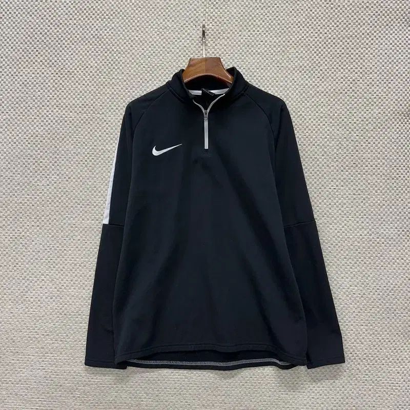 【雷市場（ポンジャン）商品韓国直送】 Nike(ナイキ） ドライフィット 裏起毛 ハーフジップ 機能性 長袖Tシャツ 100 S05828