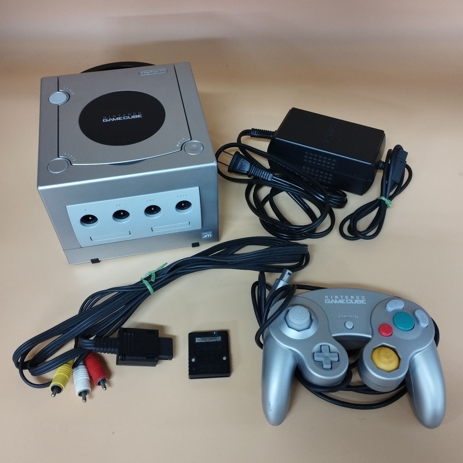 s14383】ジャンク 任天堂 Nintendo GAMECUBE ゲームキューブ DOL