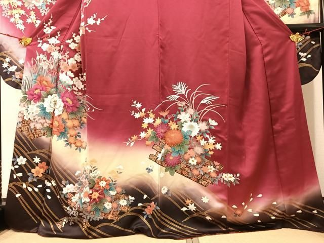 【華やか】⭐️金彩振袖⭐️縮緬⭐️雪輪重ね文様⭐️ 平和屋着物□豪華振袖 駒刺繍 雪輪草花文 金彩 正絹 逸品