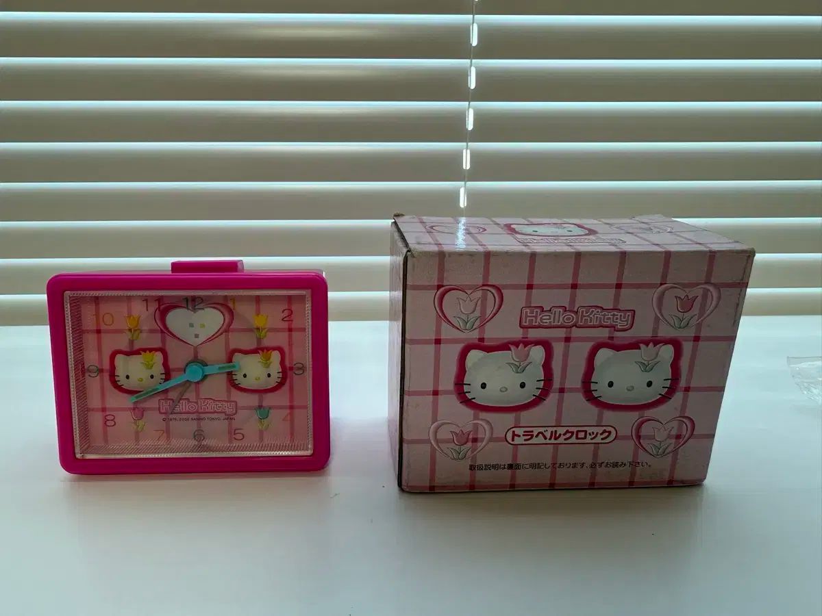 ハローキティ ゴー展示 時計 チューリップ 時計