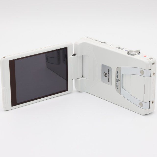 【自撮りラクラクコンデジ！】Nikon coolpix S6900 ホワイト ニコン、自分撮り機能を強化した「COOLPIX S6900」を10/16発売