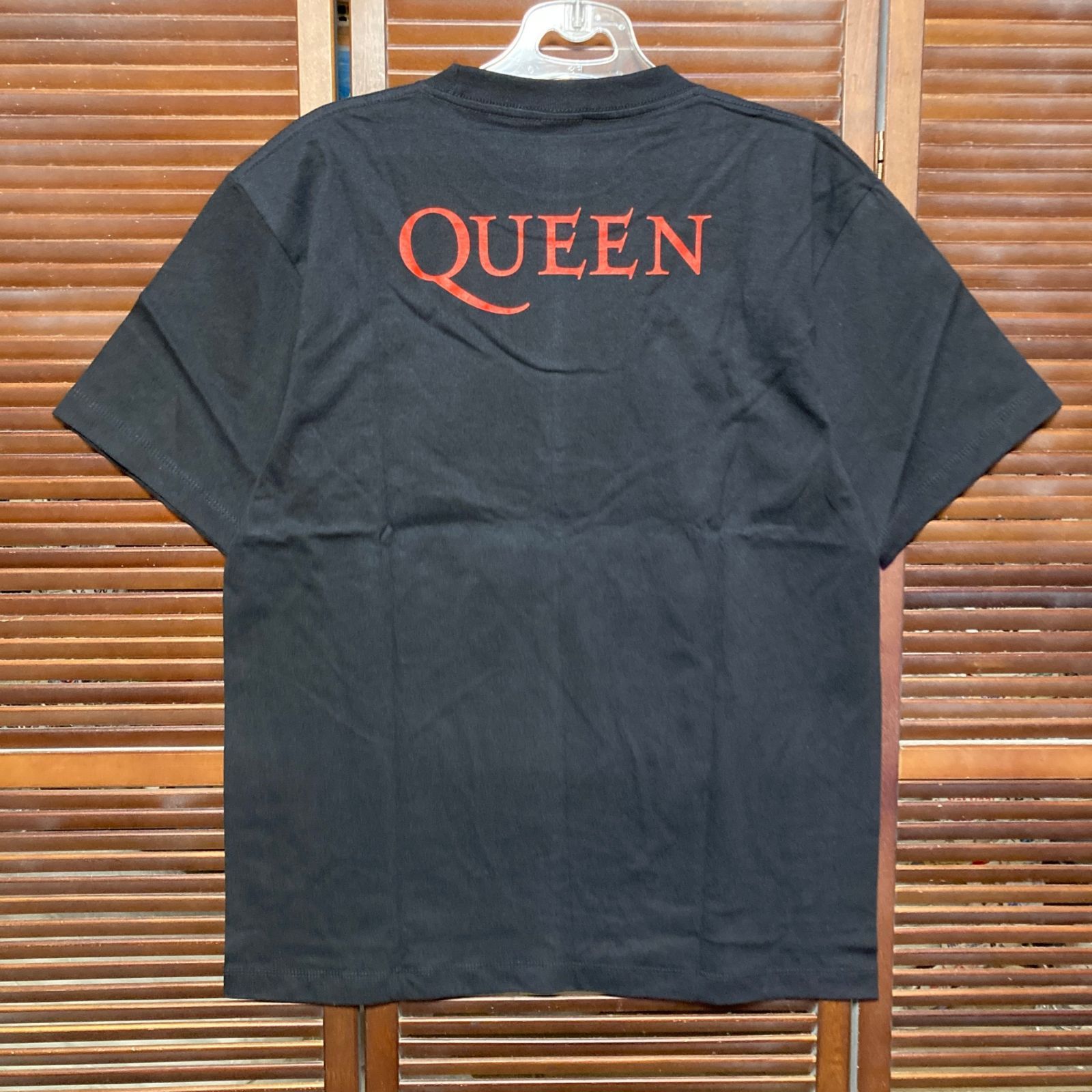 クイーン　QUEEN フレディマーキュリー　黒 Tシャツ tee ティーシャツ バンド ロック ツアー　ライブ　デザイン 両面 プリント 派手 奇抜 古着 ビンテージ vintage パンク メタル ヒップホップ ラッパー アーティスト カットソー