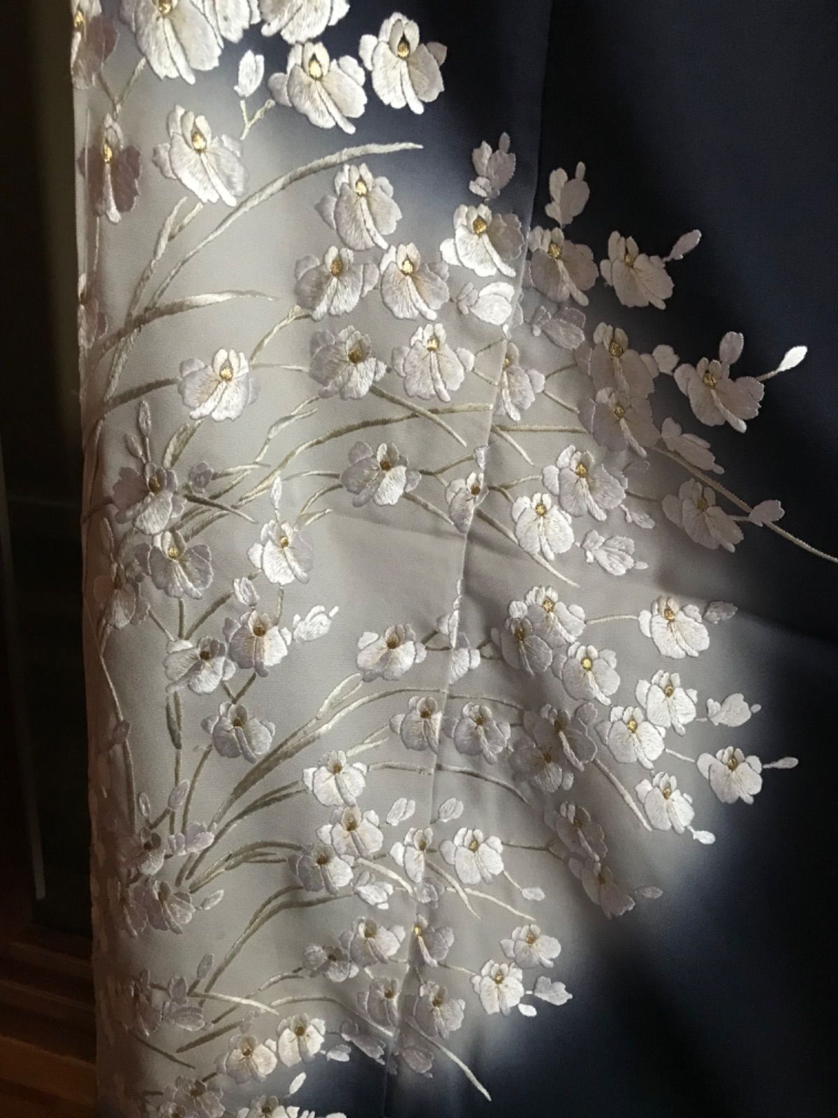 No.46総刺繍訪問着[蘇州刺繍］紺地胡蝶蘭未使用未仕立て