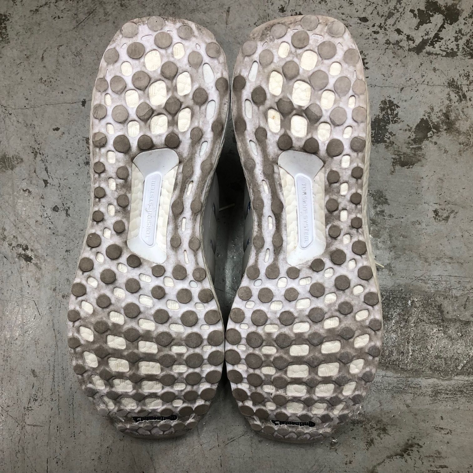 未使用 アディダス ウルトラブースト 29.5cm ホワイト adidas Ultra Boost 新品.adidas.アディダス.ウルトラブースト.ULTRABOOST.希少カラートリプルホワイト.白×白×黒ソール.29cm.