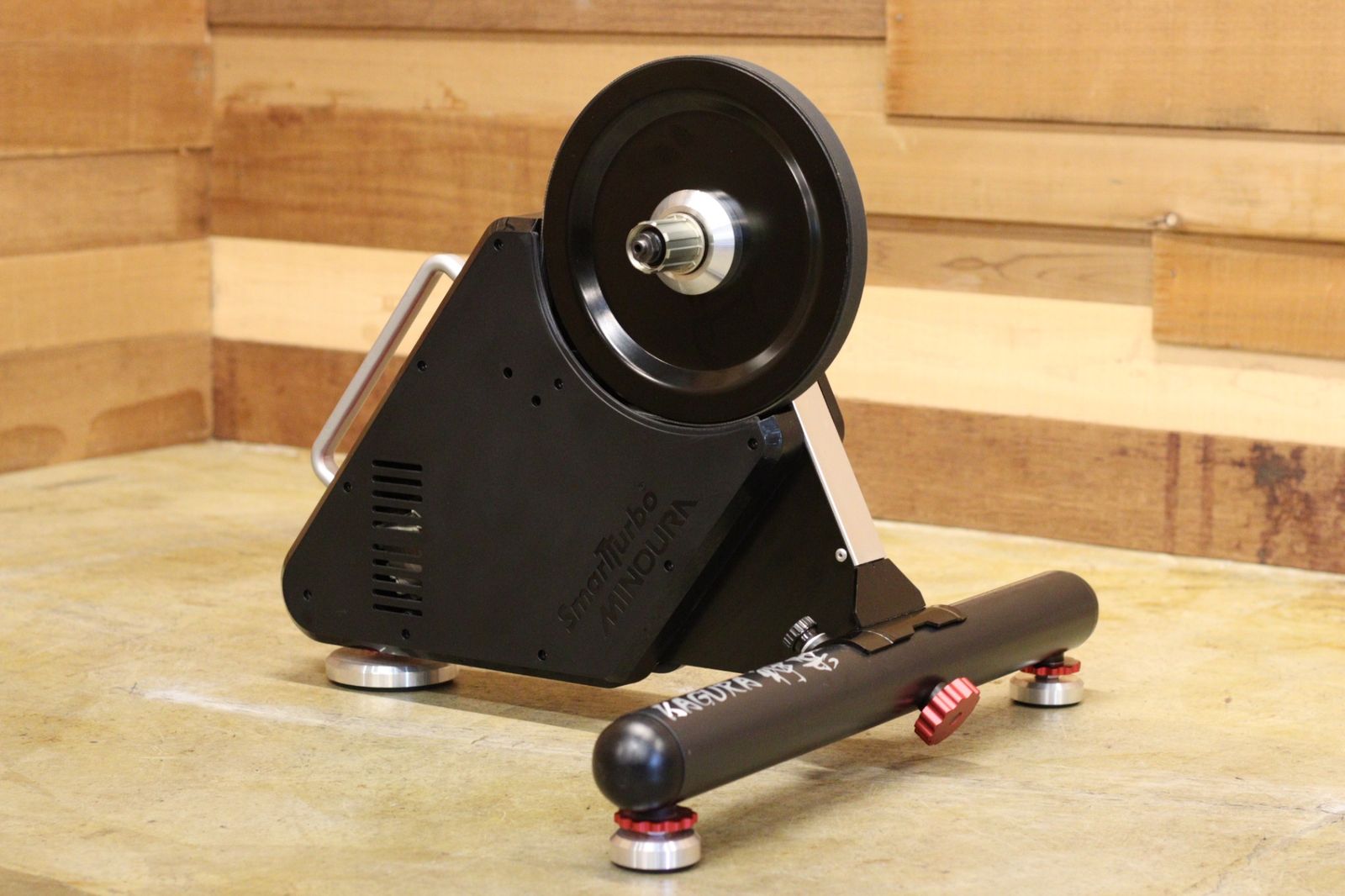 ミノウラ MINOURA 神楽 KAGURA LSD9200 ダイレクトドライブ スマートトレーナー ローラー台 接続 済 立川店