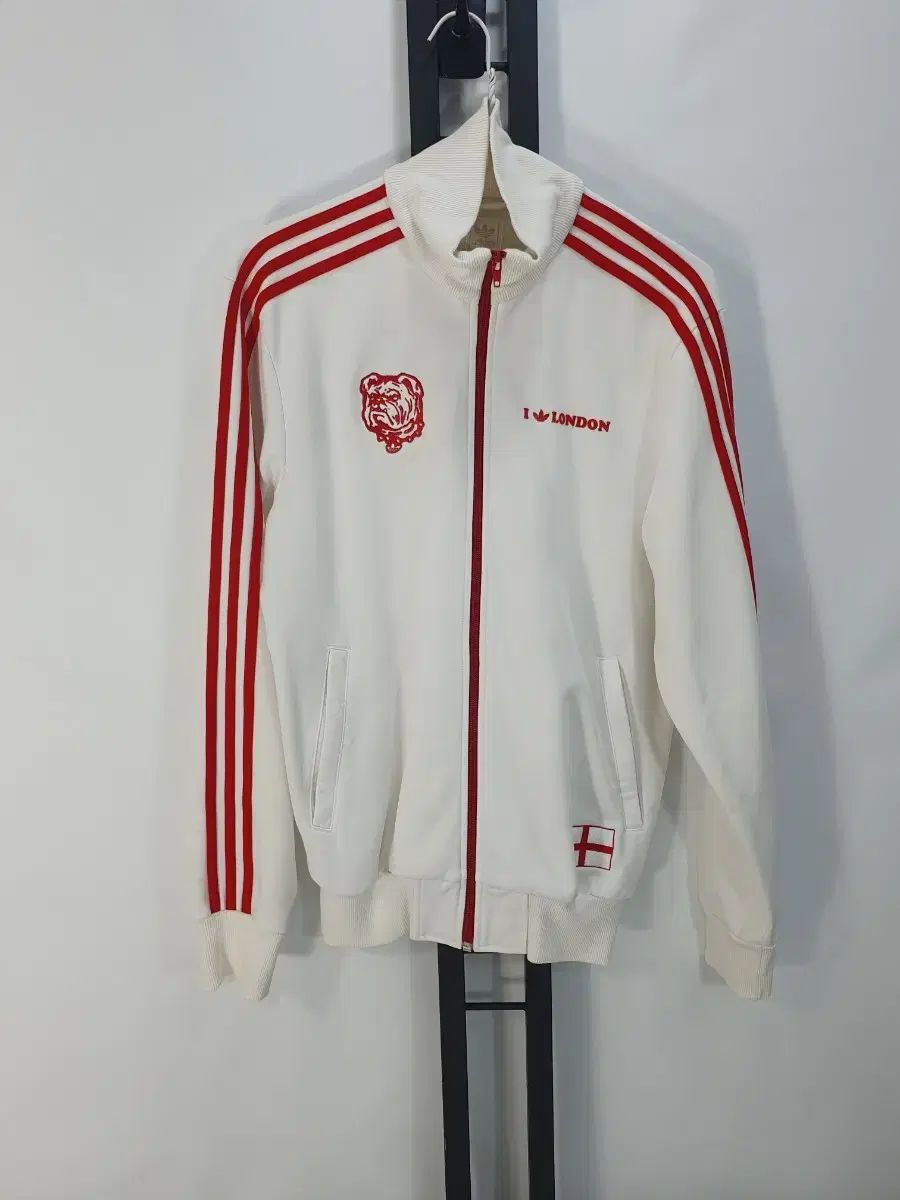 ファントムホワイトガーデンポリッシュAAAAA最高の雪水晶の存在感‼️大