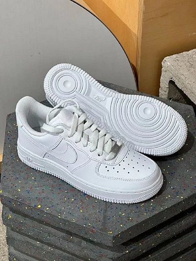 値下げしますナイキ エアフォース1 Nike Air Force 1 low ホワイト レディース メンズ スニーカー男女兼用