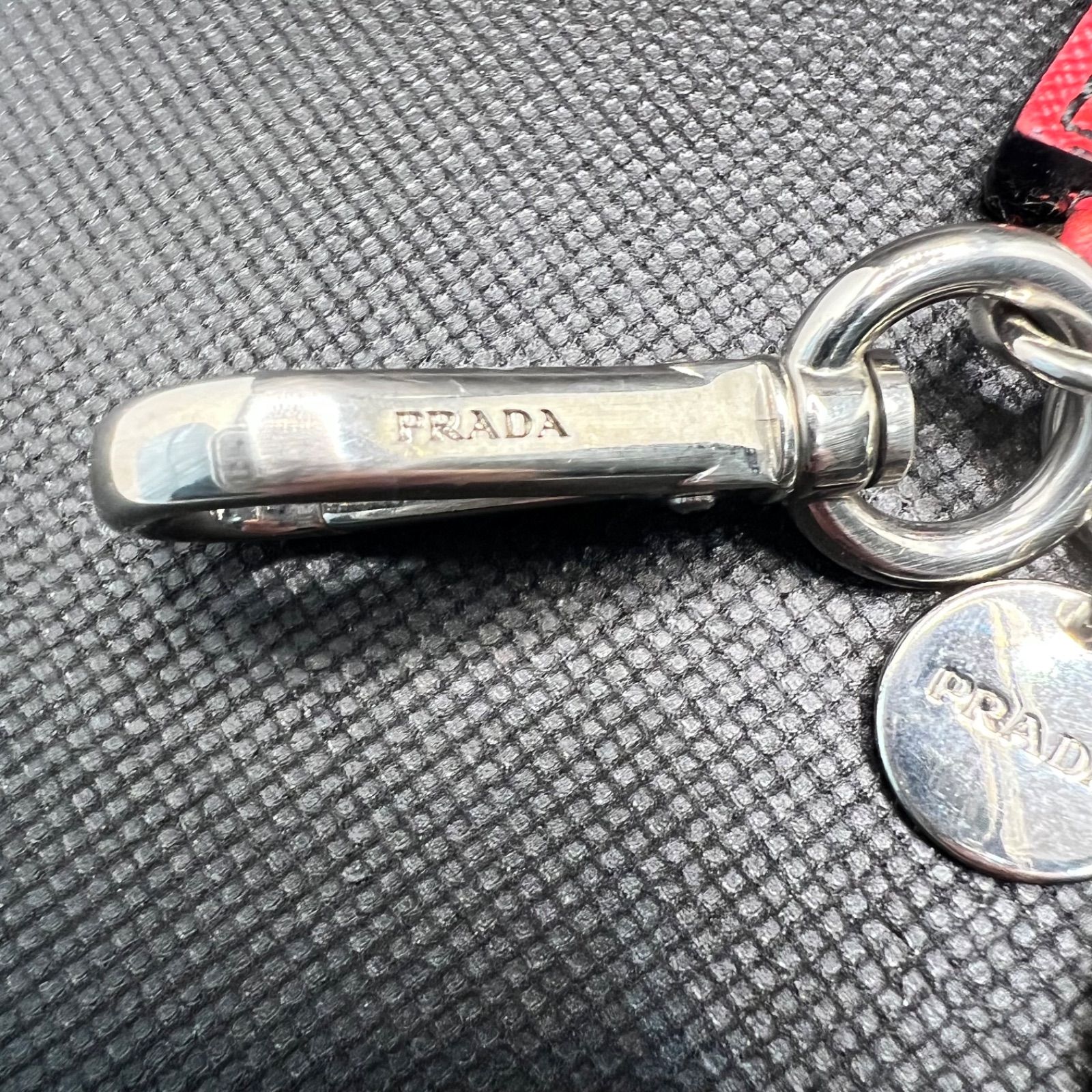 PRADAチャーム飛行機 楽天市場】プラダ 飛行機キーホルダー バッグチャームレディース