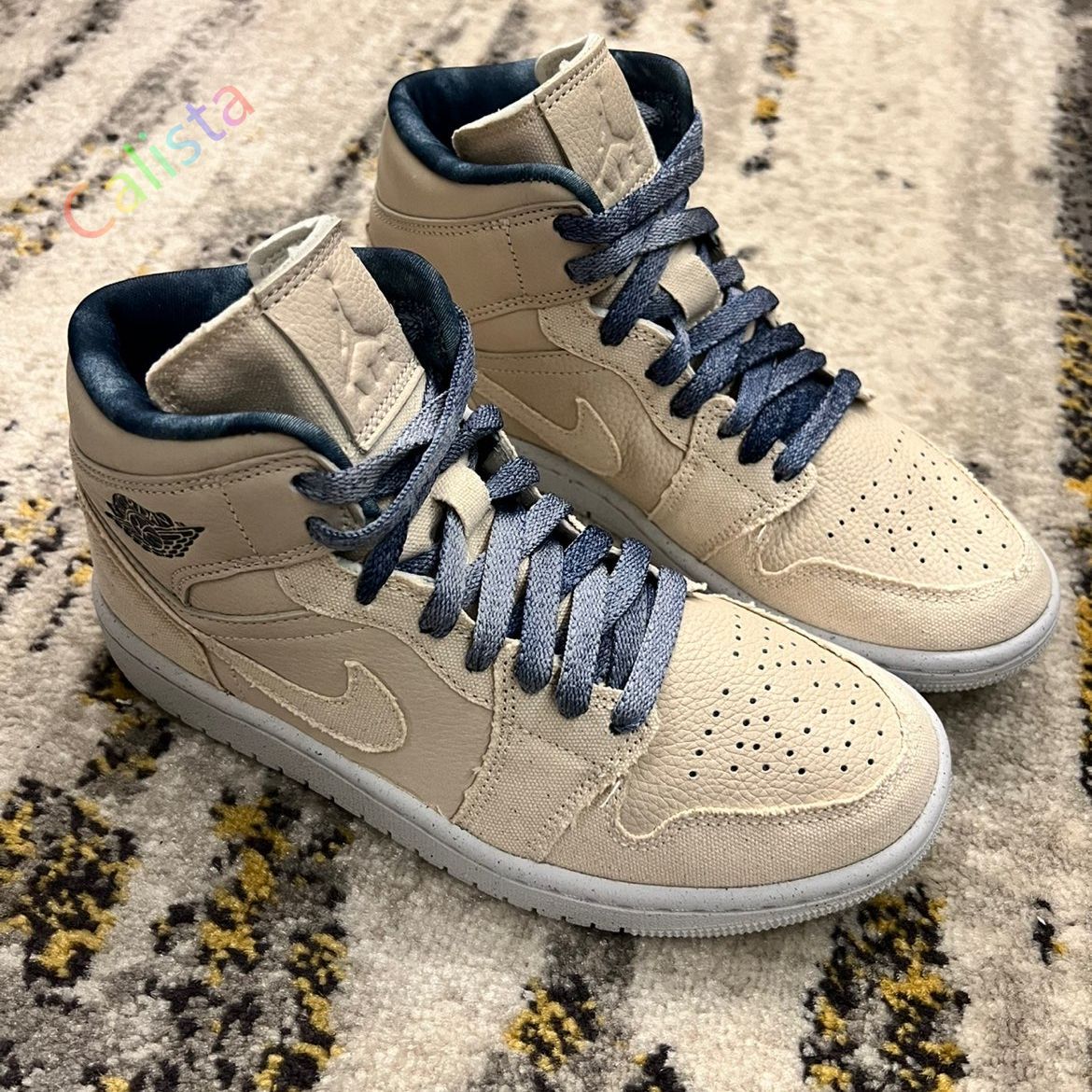 Nikeナイキ Women's Air Jordan 1 Mid 