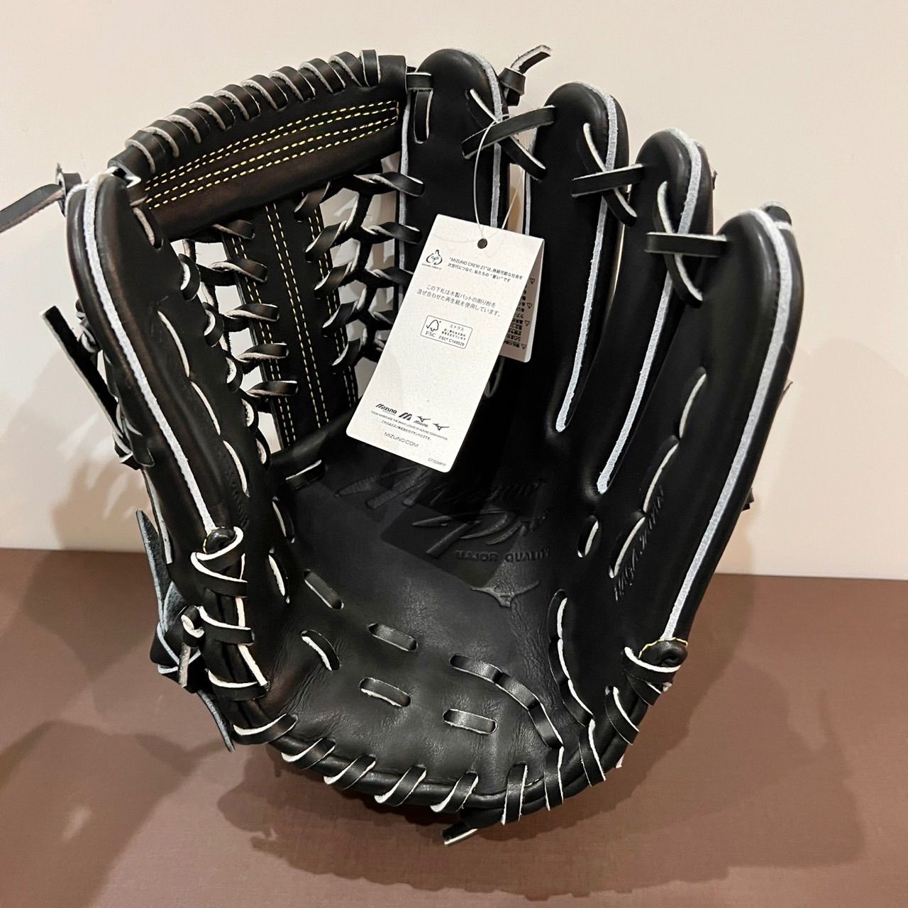 新品未使用★Mizuno 硬式用 グローブ 25年春夏限定 サイズ11 右投げ用 新品未使用☆Mizuno 硬式用 グローブ 25年春夏限定 サイズ11 右