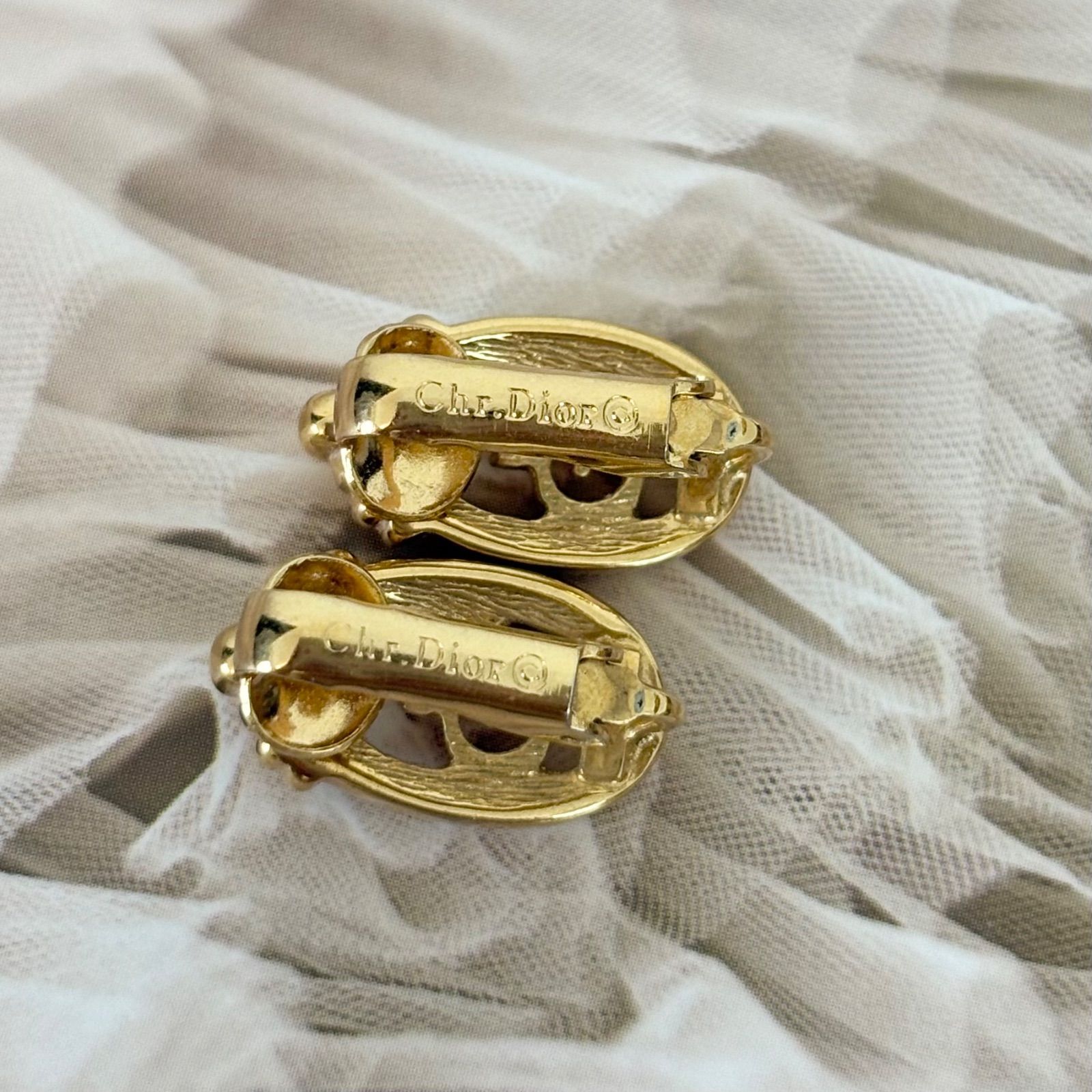 クリスチャン・ディオール ゴールドプレートイヤリング 美品】Christian Dior CD プレートイヤリング ゴールド｜Yahoo